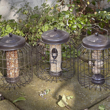 Gardman Heavy Duty Squirrel Proof Seed Bird Feeder